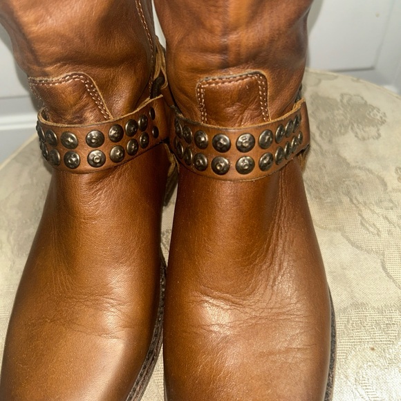 NEW Frye Phillip Harness Tall Women’s Riding Boots Cognac Leather Zip Back Sz 7B - Picture 7 of 16